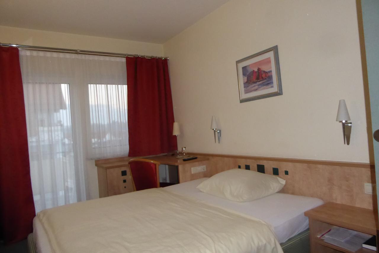 Hotel Ring Park Buchen  Exterior photo