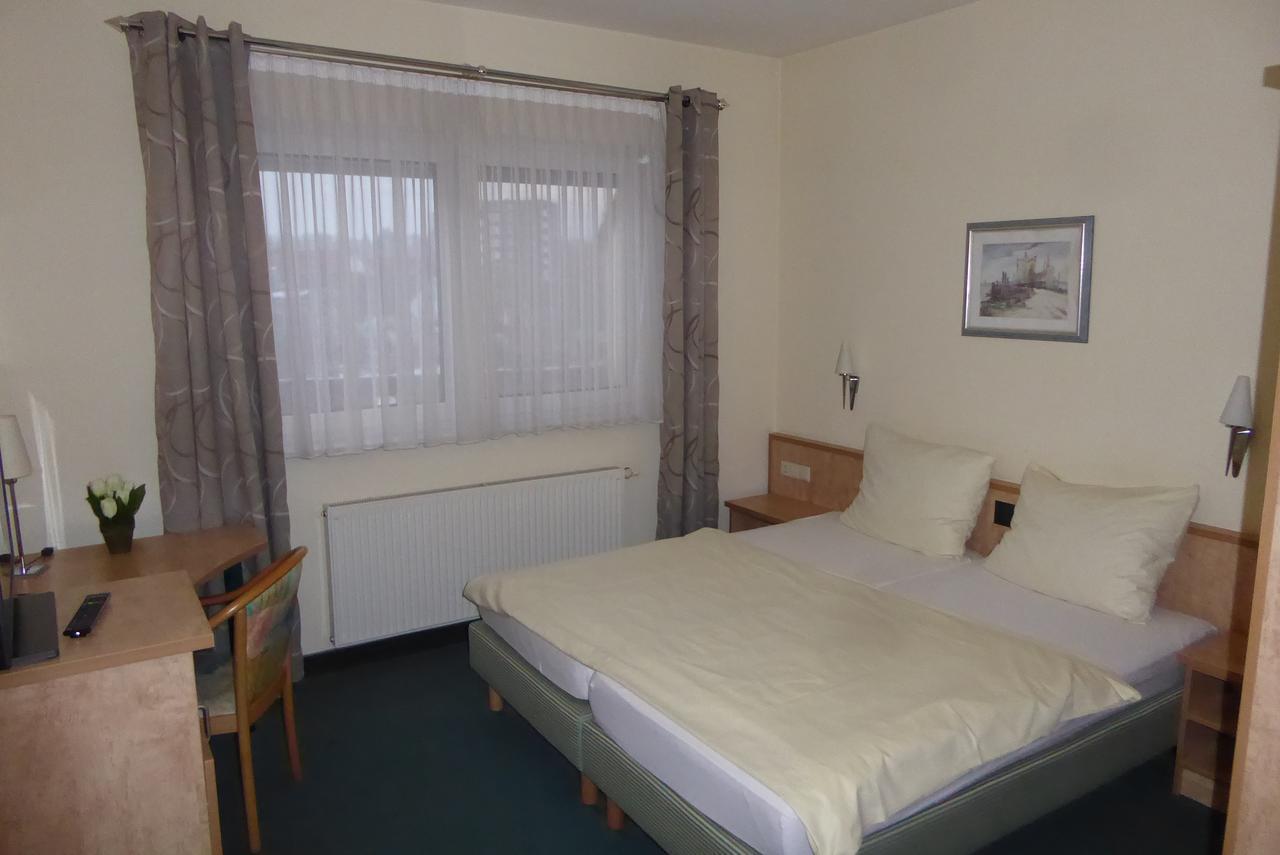 Hotel Ring Park Buchen  Exterior photo